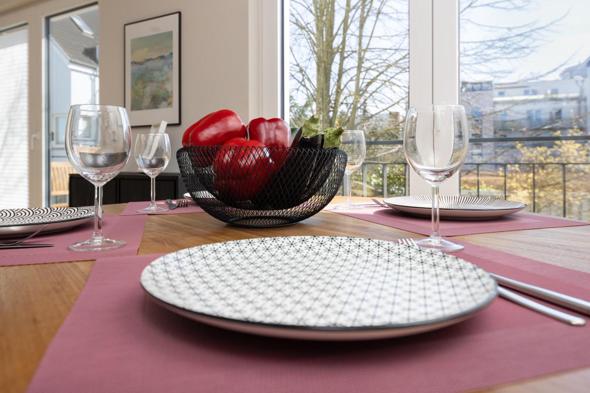 Ferienwohnung Strom Acht - Modern Frisch Inkl Stellplatz, Balkon - 200M Zum Alten Strom Rostock Eksteriør billede